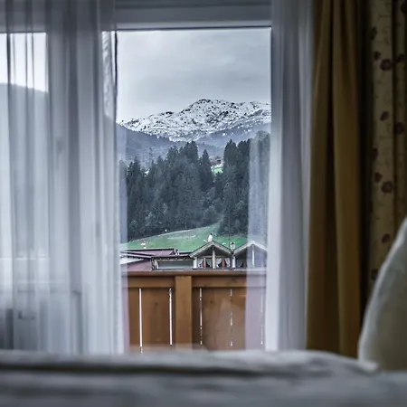 Almhof Lackner Otel 3*