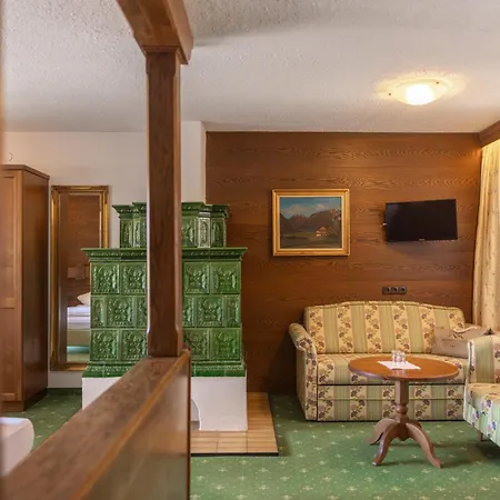 Otel Almhof Lackner Ried im Zillertal