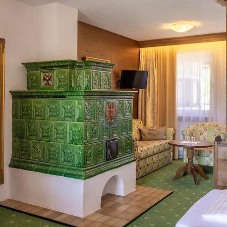 Almhof Lackner Hotel