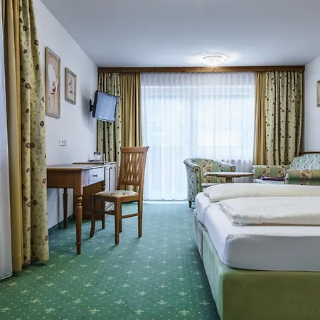 Hotel Almhof Lackner Ried im Zillertal