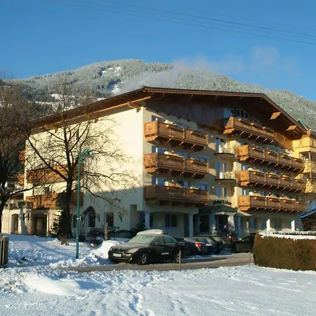 Almhof Lackner 3* Ried im Zillertal