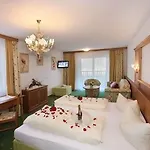 Hotel Almhof Lackner 3*