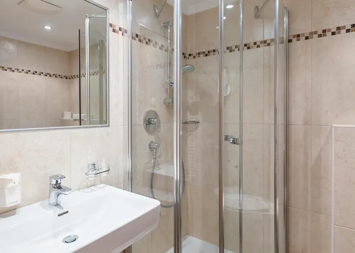 Almhof Lackner מלון