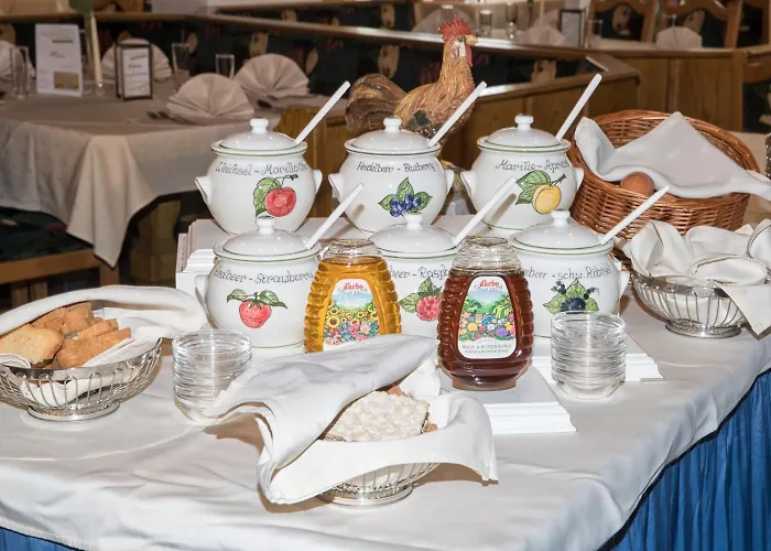 Almhof Lackner מלון 3*